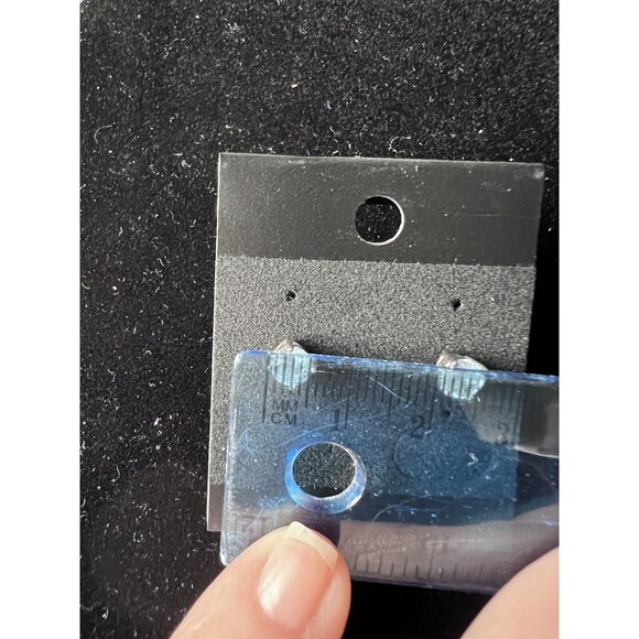 Vintage Clear 5mm Crystal Earrings Solitaire Pierced Studs 4-Prong Silvertone - Picture 10 of 11